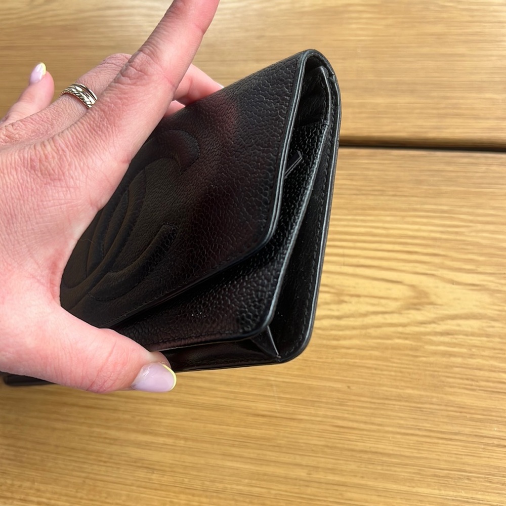 CHANEL Black Leather Shoulder Bag - Picture 9 of 16
